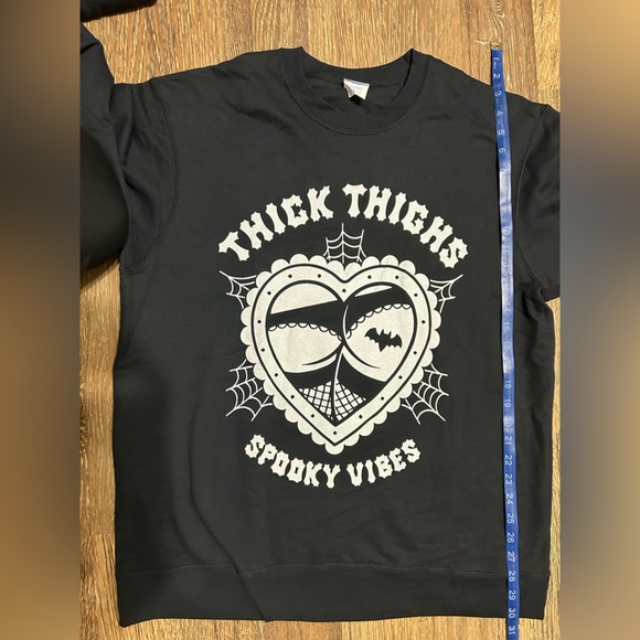 Thick thighs and spooky vibes sweatshirt. Women’s size L. NWOT - Picture 4 of 7